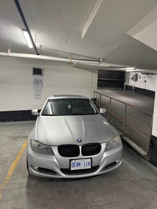 2010 BMW 3 Series - Image 2 of 6