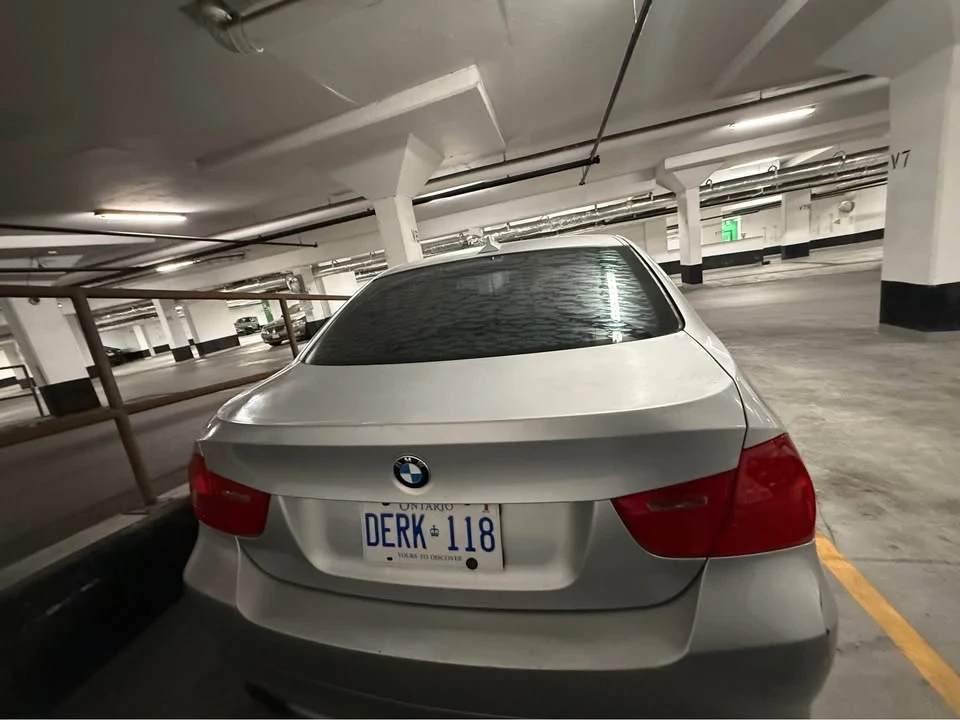 2010 BMW 3 Series - Image 3 of 6