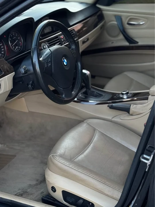 2010 BMW 3 Series - Image 5 of 7