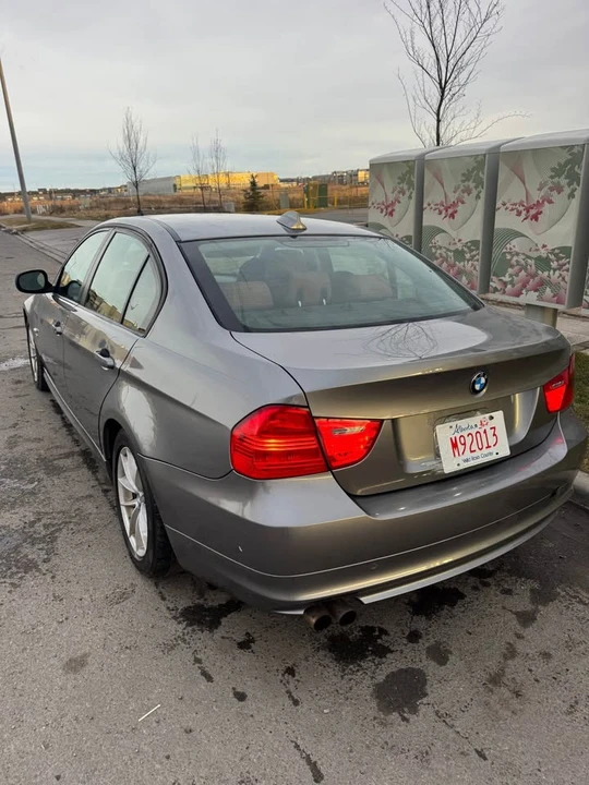 2010 BMW E90 3 Series Sedan - Image 5 of 11
