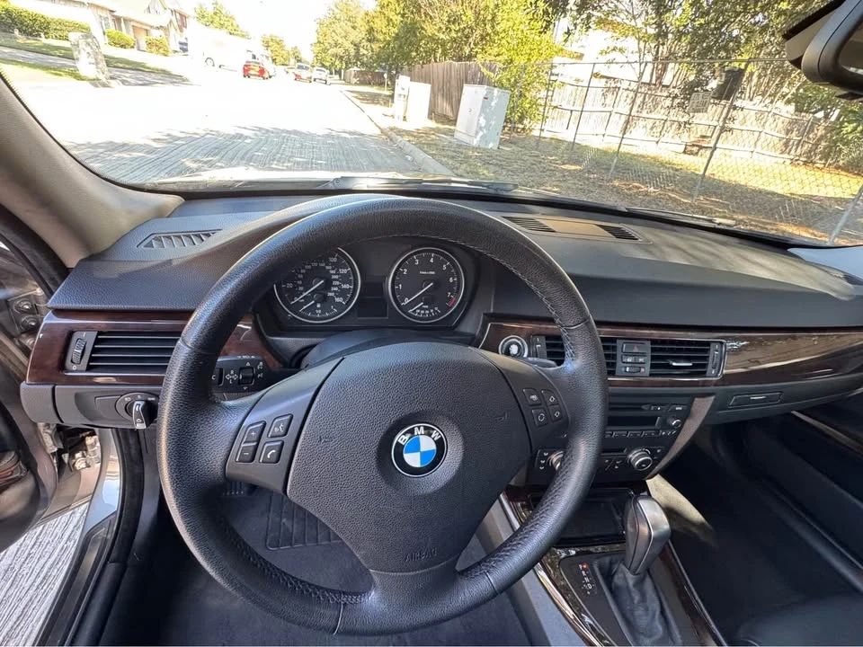 2010 BMW E90 3 Series Sedan - Image 8 of 10