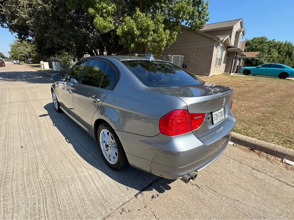2010 BMW E90 3 Series Sedan - Image 3 of 10