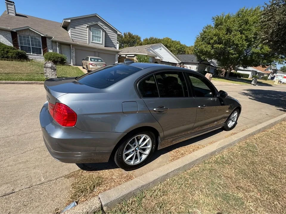 2010 BMW E90 3 Series Sedan - Image 2 of 10