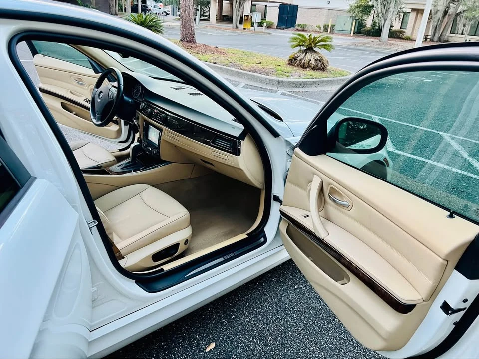 2010 BMW E90 3 Series Sedan - Image 15 of 18