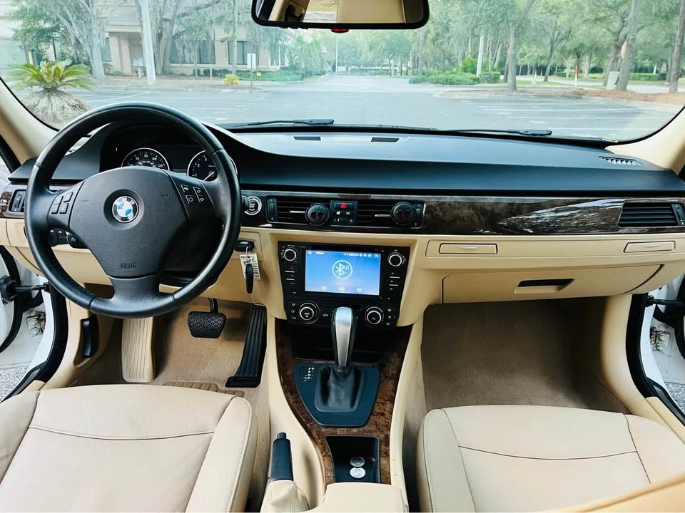 2010 BMW E90 3 Series Sedan - Image 17 of 18
