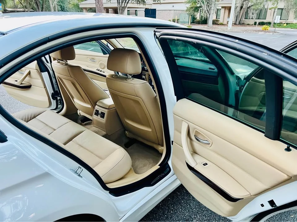 2010 BMW E90 3 Series Sedan - Image 14 of 18