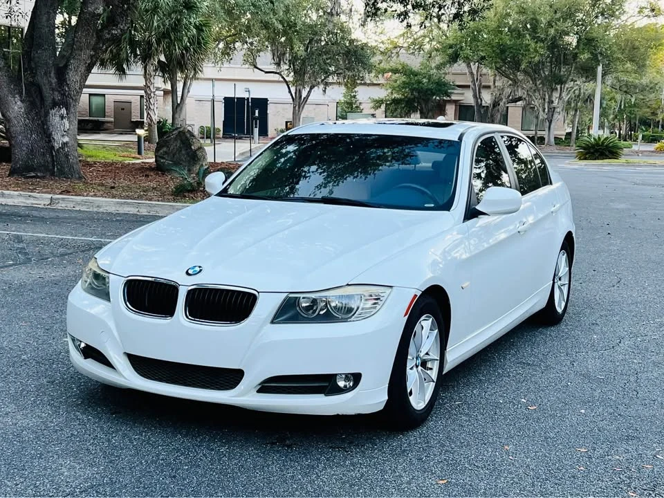 2010 BMW E90 3 Series Sedan - Image 2 of 18