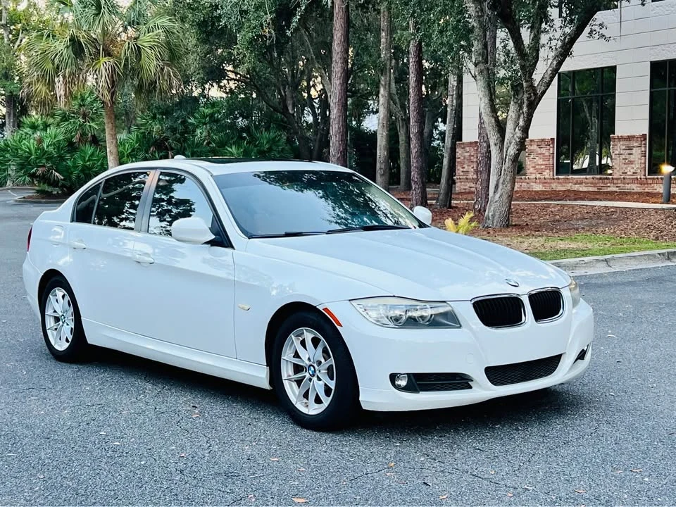 2010 BMW E90 3 Series Sedan - Image 6 of 18