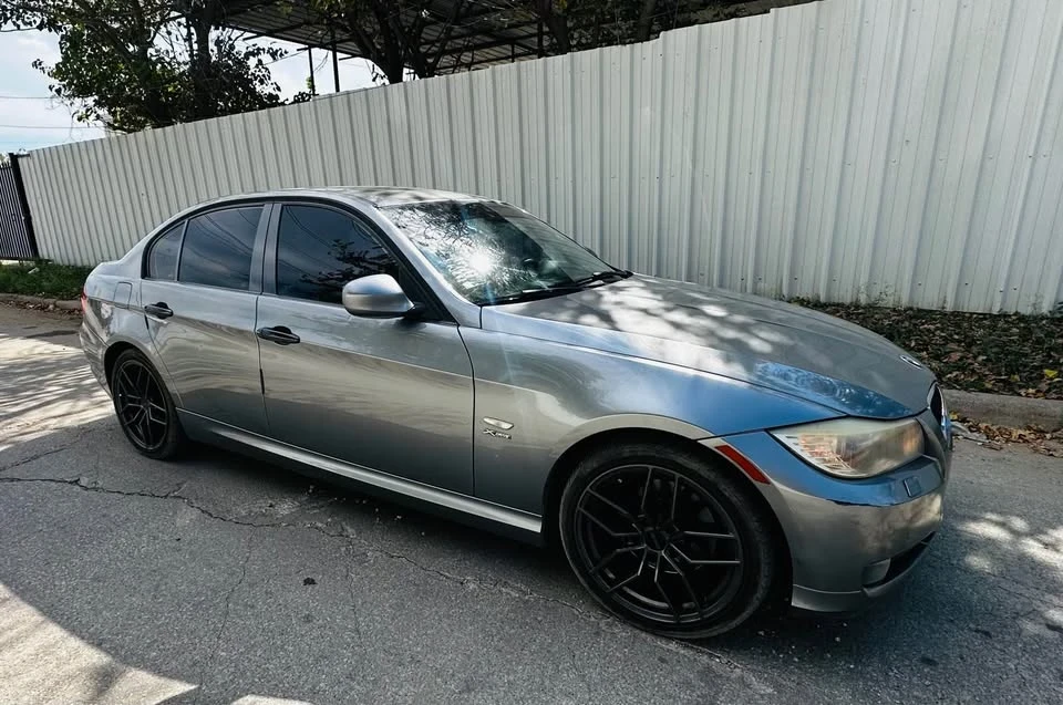 2010 BMW E90 3 Series Sedan - Image 2 of 14