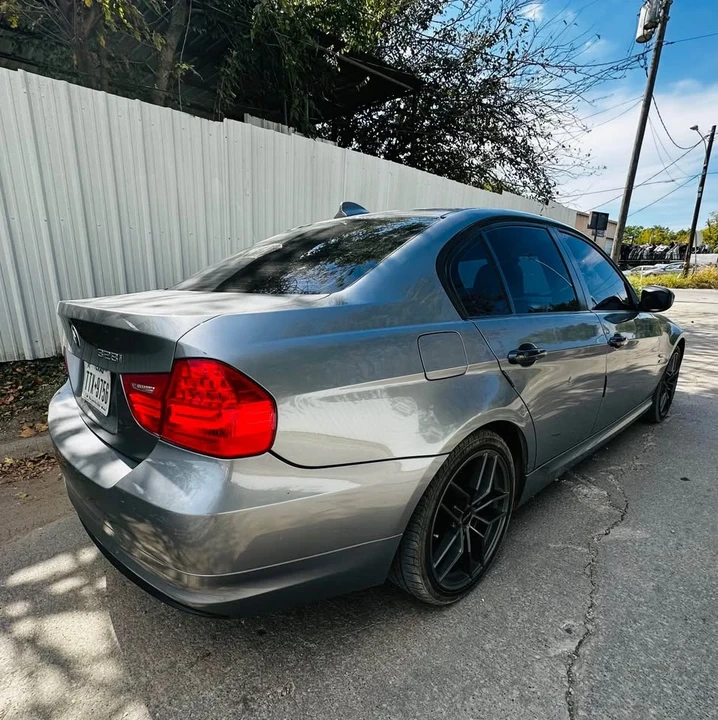 2010 BMW E90 3 Series Sedan - Image 5 of 14
