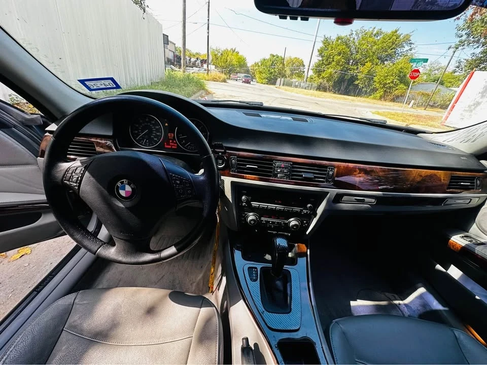 2010 BMW E90 3 Series Sedan - Image 10 of 14