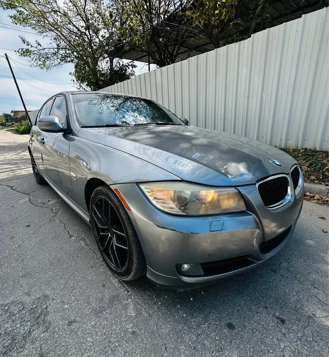 2010 BMW E90 3 Series Sedan - Image 6 of 14