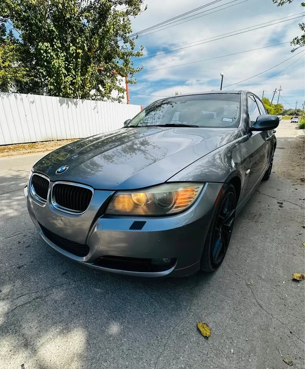 2010 BMW E90 3 Series Sedan - Image 8 of 14