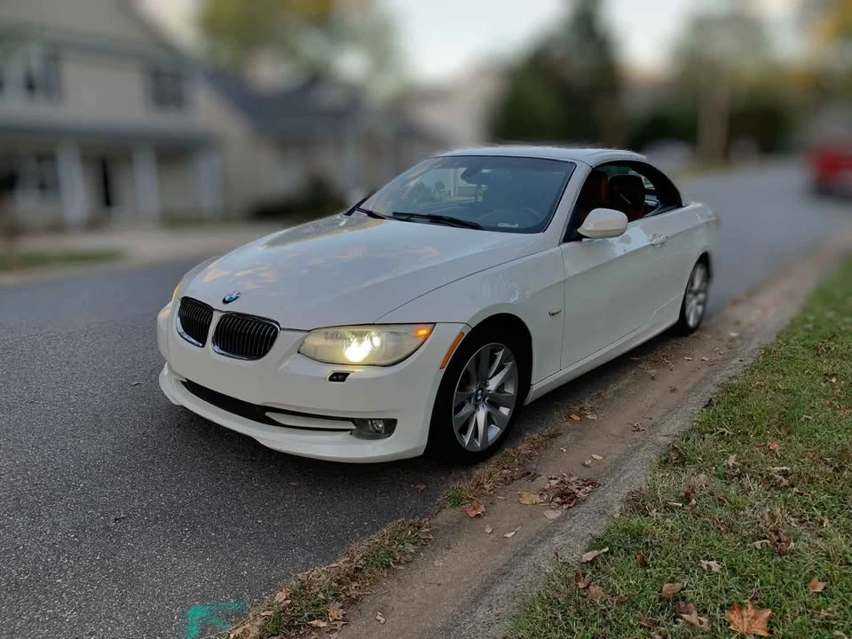 2010 BMW E93 3 Series Convertible - Image 6 of 17