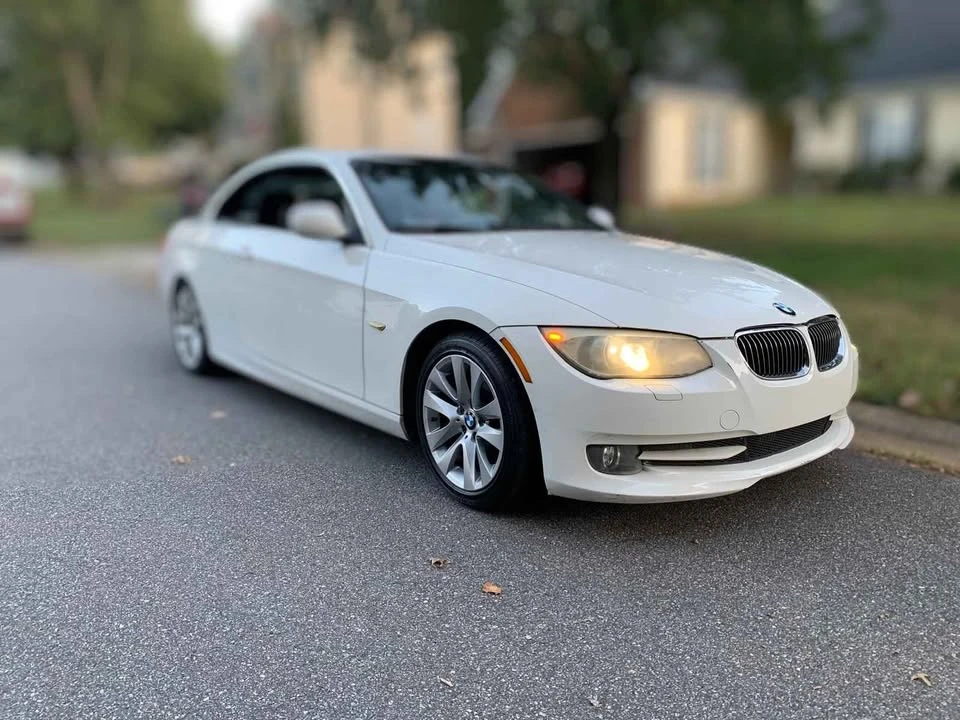 2010 BMW E93 3 Series Convertible - Image 7 of 17