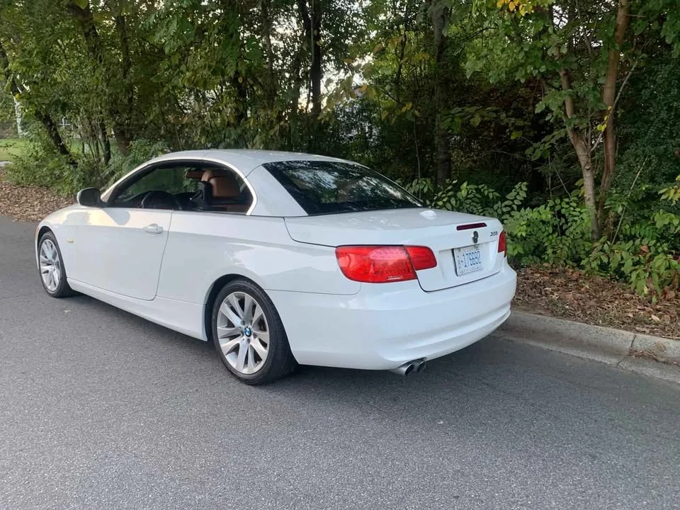 2010 BMW E93 3 Series Convertible - Image 2 of 17
