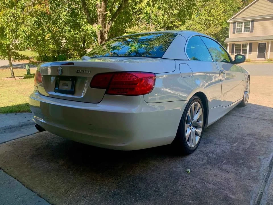 2010 BMW E93 3 Series Convertible - Image 5 of 17