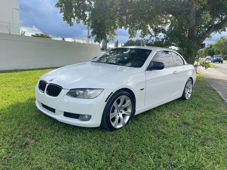 2010 BMW E93 3 Series Convertible - Image 2 of 11
