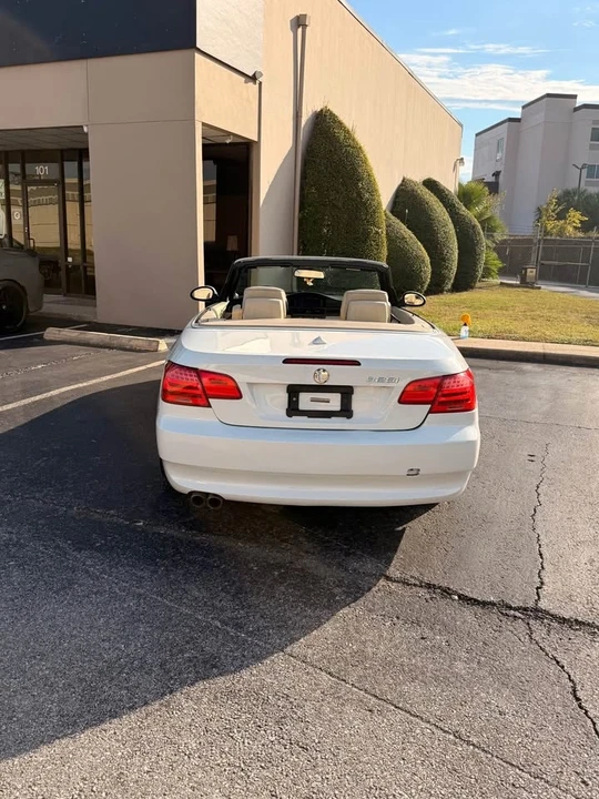 2010 BMW E93 3 Series Convertible - Image 4 of 10