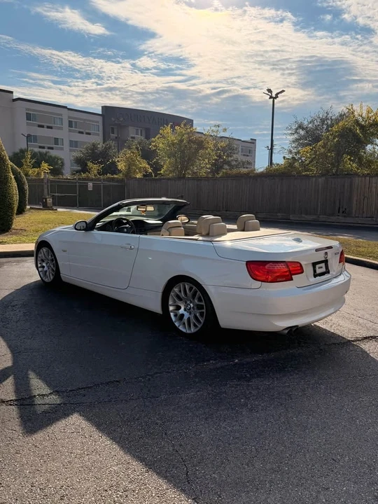2010 BMW E93 3 Series Convertible - Image 7 of 10