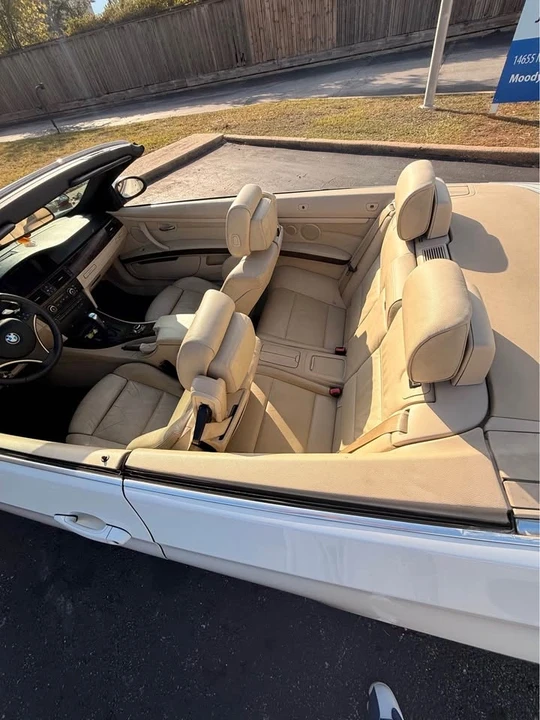 2010 BMW E93 3 Series Convertible - Image 3 of 10
