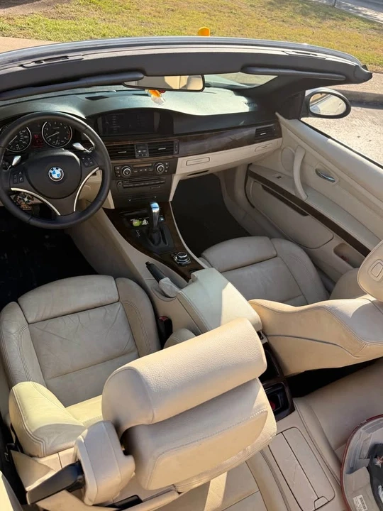 2010 BMW E93 3 Series Convertible - Image 5 of 10