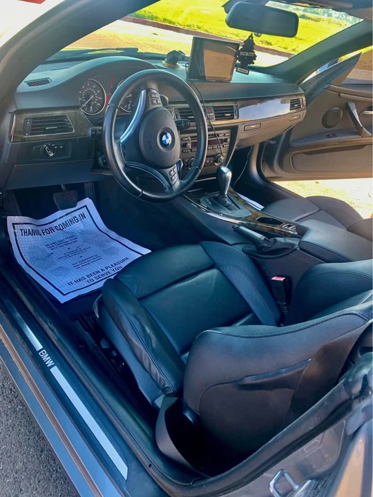 2010 BMW E93 3 Series Convertible - Image 11 of 14