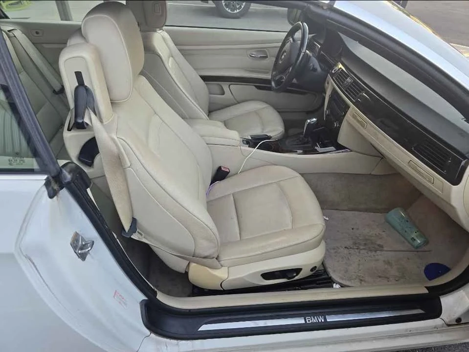 2010 BMW E93 3 Series Convertible - Image 5 of 7