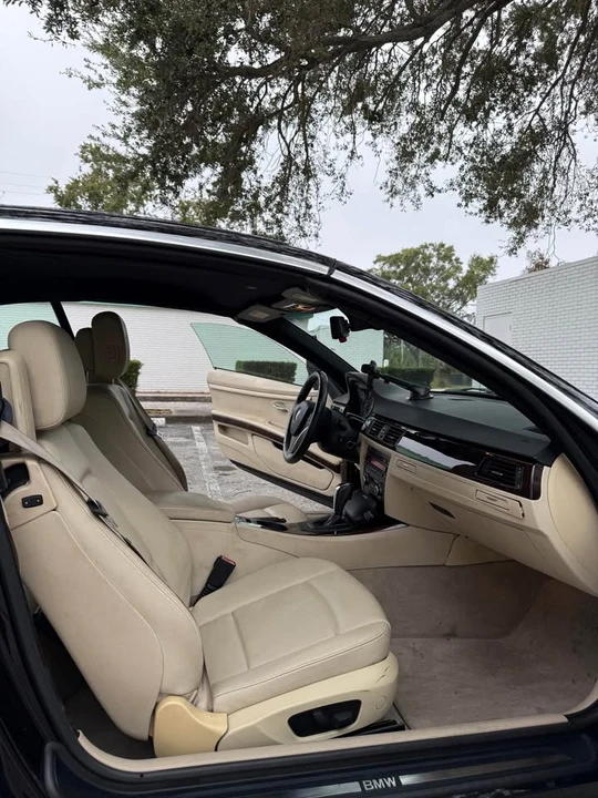 2010 BMW E93 3 Series Convertible - Image 6 of 8