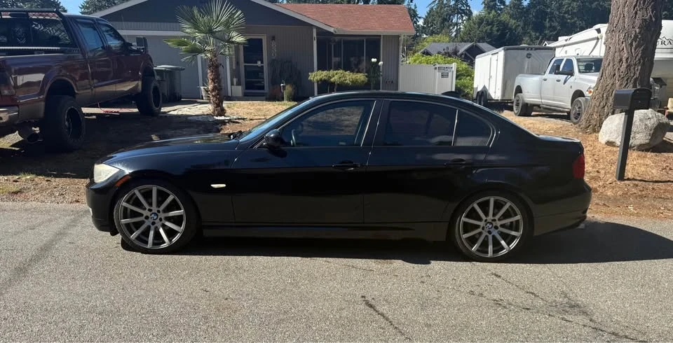 2010 BMW E90 3 Series Sedan - Image 8 of 9