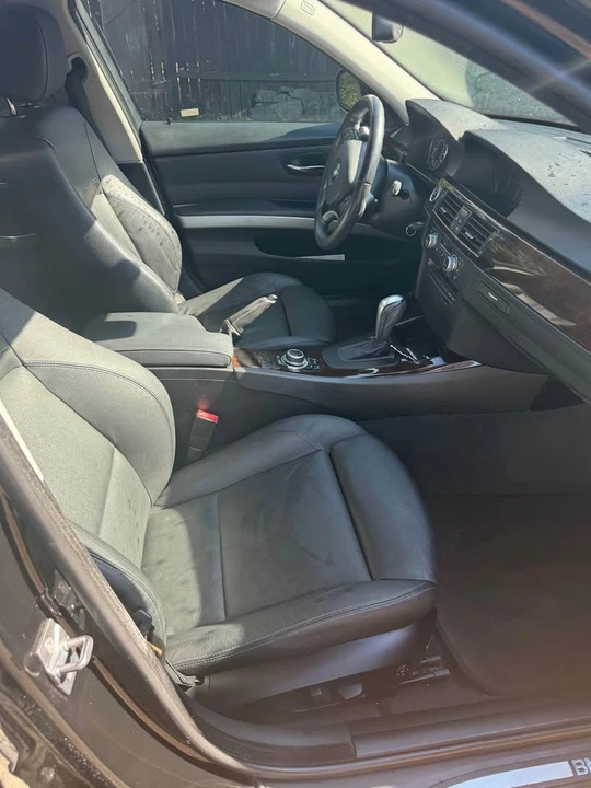 2010 BMW E90 3 Series Sedan - Image 3 of 9