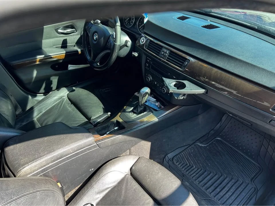 2010 BMW E90 3 Series Sedan - Image 5 of 10