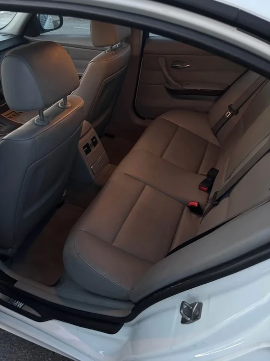 2010 BMW E90 3 Series Sedan - Image 7 of 12