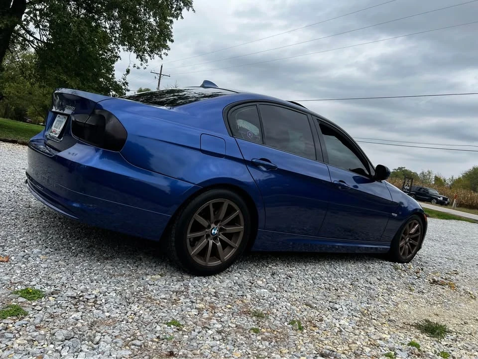 2010 BMW E90 3 Series Sedan - Image 8 of 10