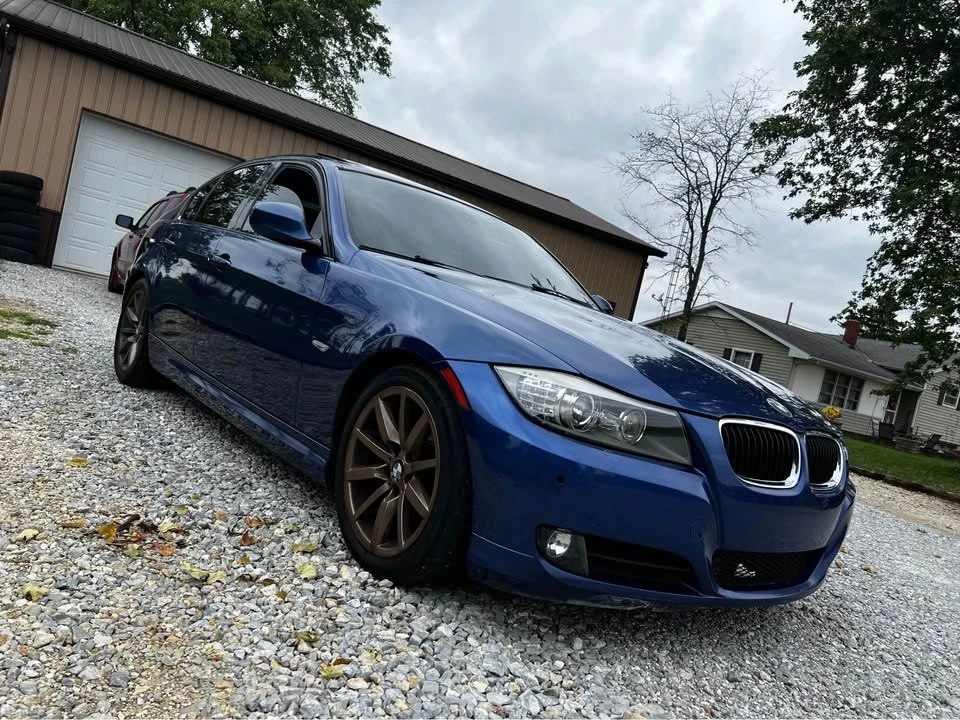 2010 BMW E90 3 Series Sedan - Image 9 of 10