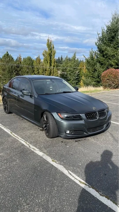 2010 BMW E90 3 Series Sedan - Image 5 of 8