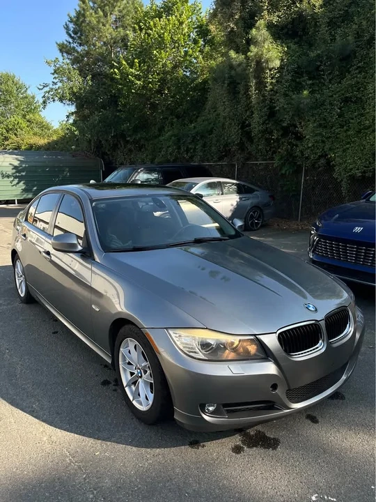 2010 BMW E90 3 Series Sedan - Image 6 of 8
