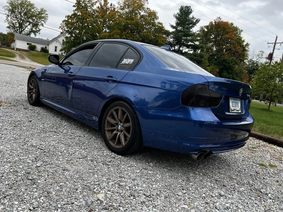 2010 BMW E90 3 Series Sedan - Image 7 of 10