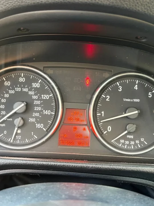 2010 BMW E90 3 Series Sedan - Image 8 of 12