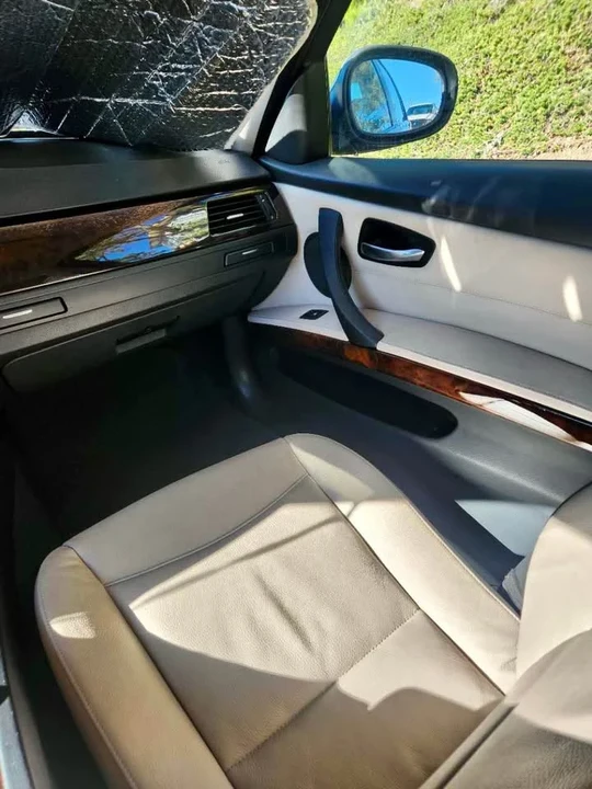 2010 BMW E90 3 Series Sedan - Image 10 of 10