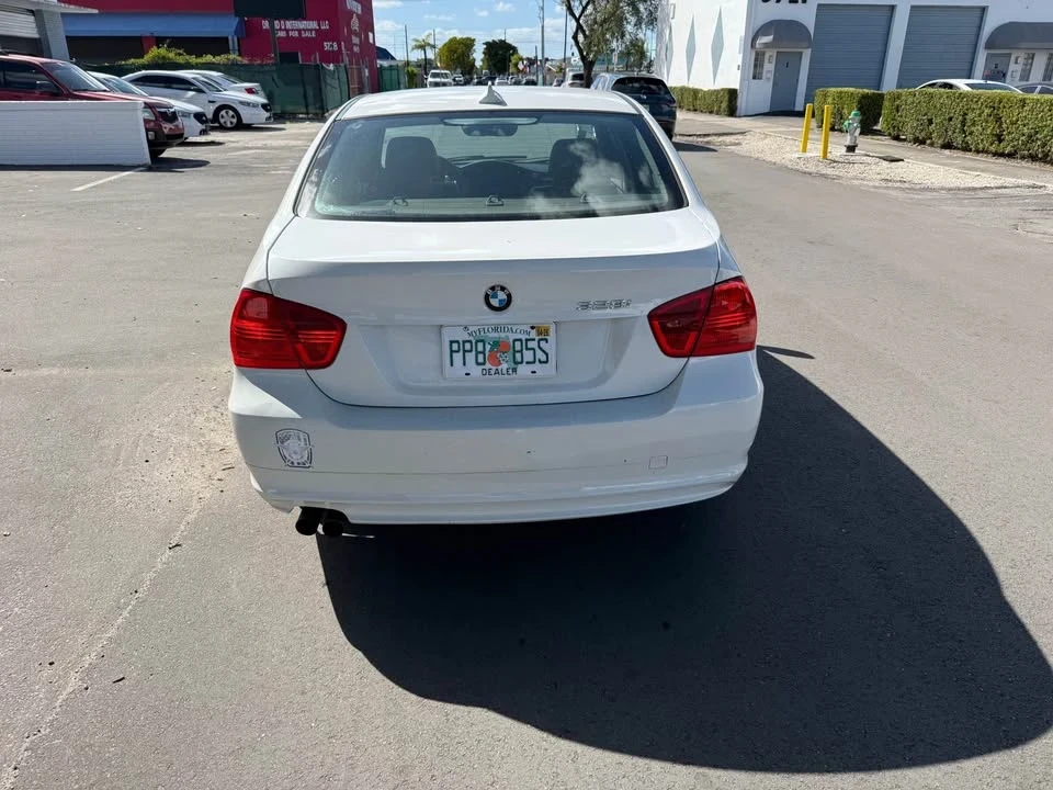 2010 BMW E90 3 Series Sedan - Image 6 of 13