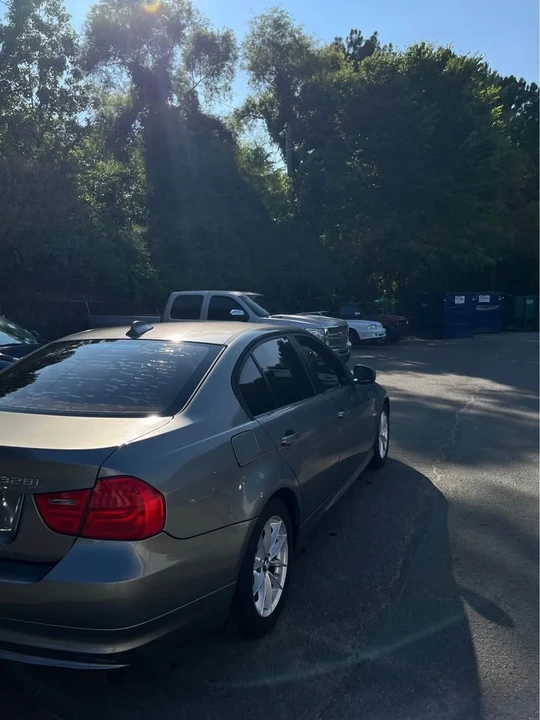 2010 BMW E90 3 Series Sedan - Image 5 of 8