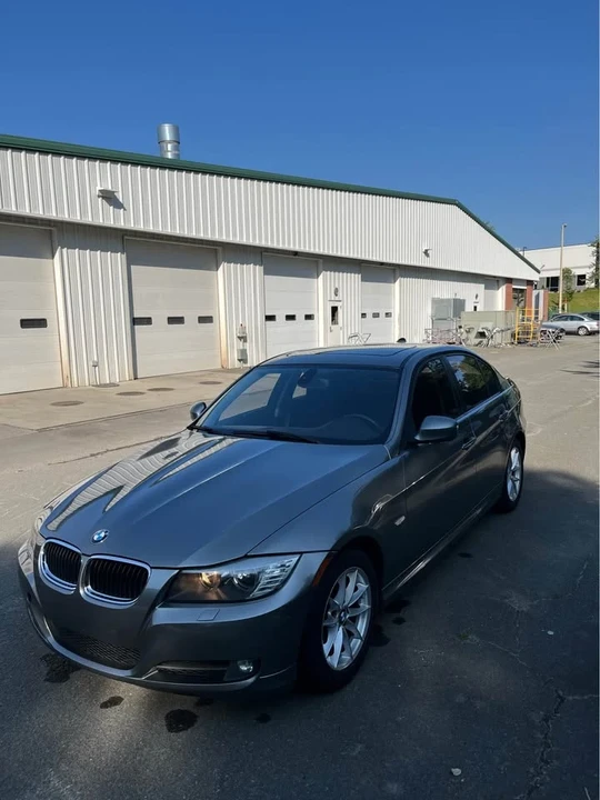 2010 BMW E90 3 Series Sedan - Image 7 of 8