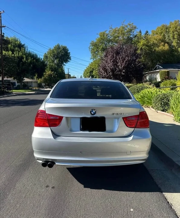 2010 BMW E90 3 Series Sedan - Image 4 of 8