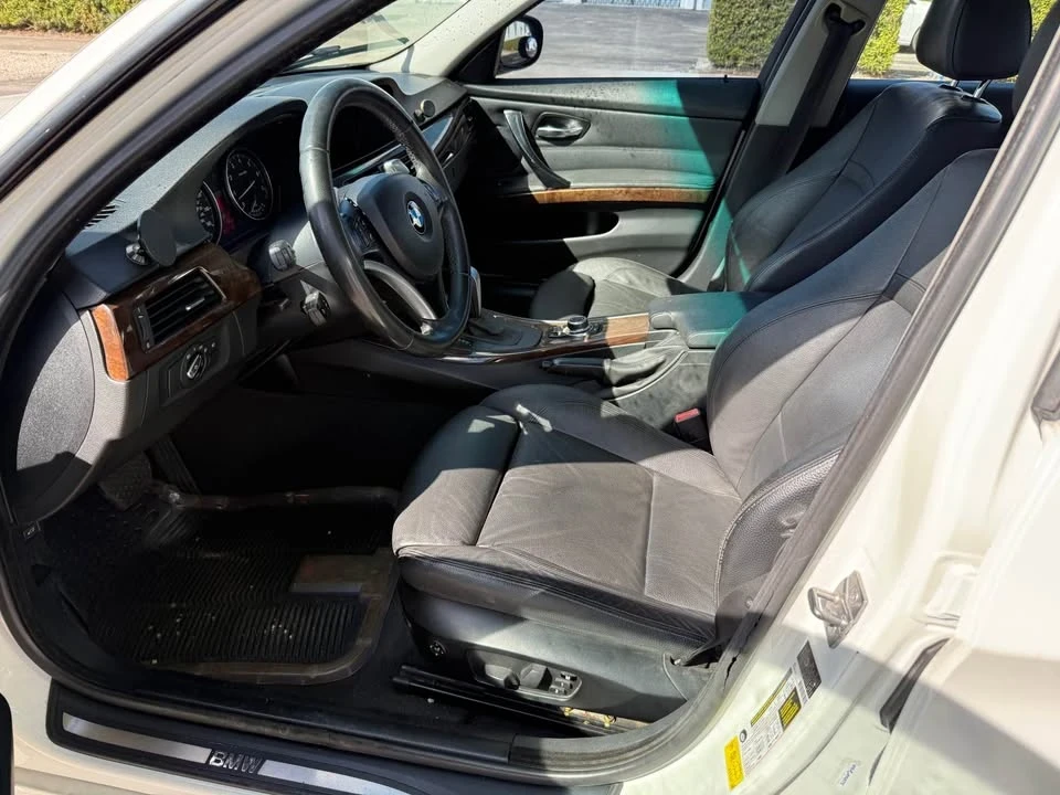 2010 BMW E90 3 Series Sedan - Image 11 of 13