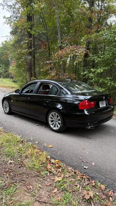 2010 BMW E90 3 Series Sedan - Image 3 of 11