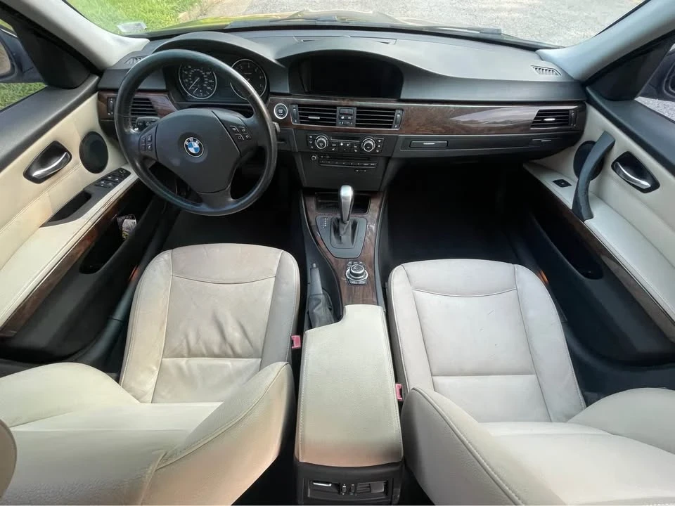 2010 BMW E90 3 Series Sedan - Image 13 of 14