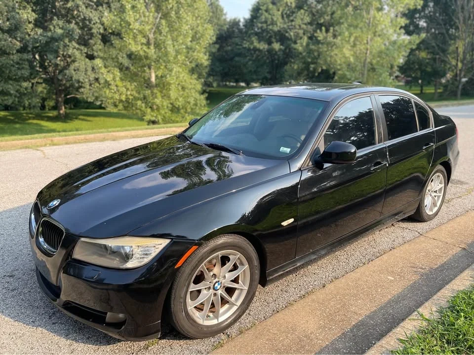 2010 BMW E90 3 Series Sedan - Image 8 of 14