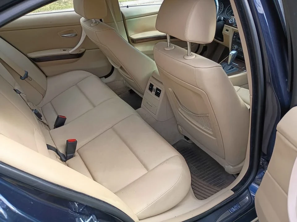 2010 BMW E90 3 Series Sedan - Image 12 of 16
