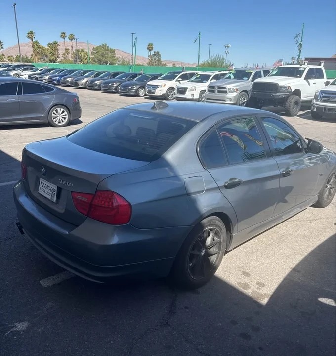2010 BMW E90 3 Series Sedan - Image 4 of 6